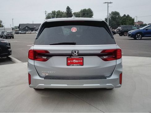 Used 2025 Honda Odyssey EX-L image 4
