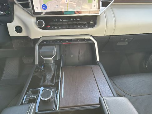 Used 2025 Toyota Sequoia Capstone image 22