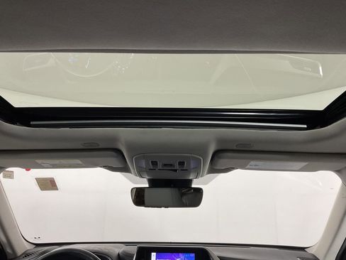 Used 2024 Toyota Highlander XLE image 15