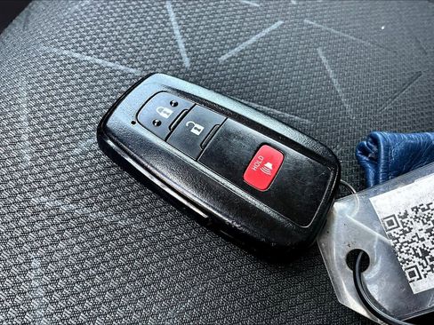 Used 2024 Toyota RAV4 XLE image 13