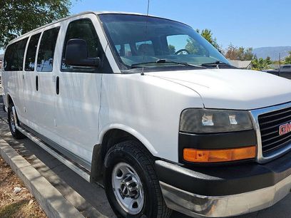 Used 2007 GMC Savana 3500 Extended Passenger w/ LT Preferred Equipment Group