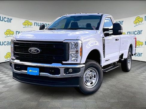 New 2026 Ford F250 XL w/ XL Chrome Package image 3