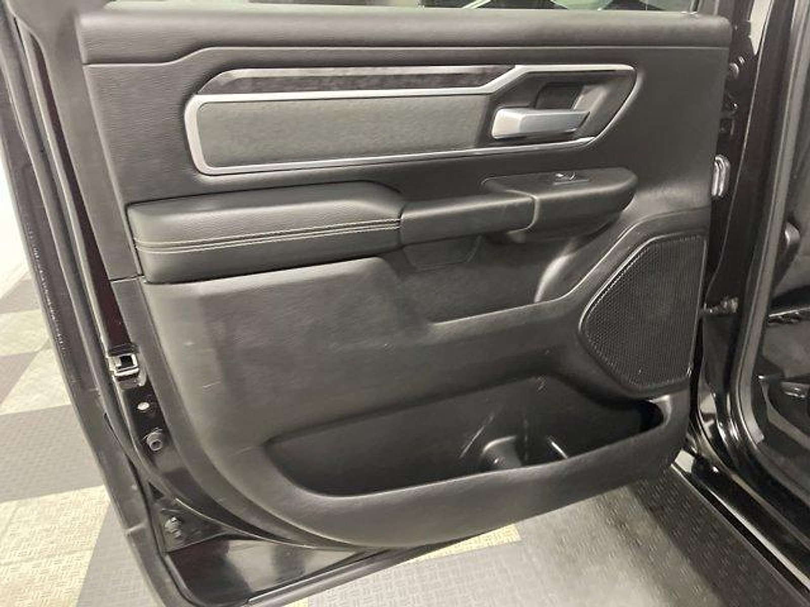 Used 2022 RAM 1500 Big Horn AWD/4WD image 11