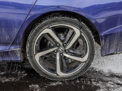 Used 2022 Honda Accord Sport image 11