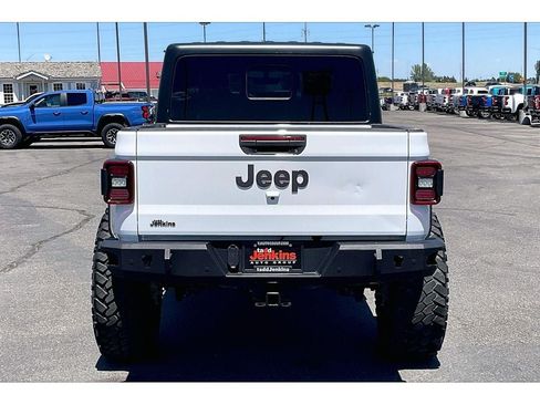 Used 2020 Jeep Gladiator Rubicon AWD/4WD image 4