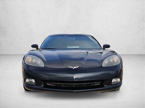 Used 2011 Chevrolet Corvette Coupe w/ 1LT image 2