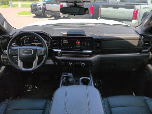 Used 2024 GMC Sierra 1500 Elevation w/ Preferred Package AWD/4WD image 14