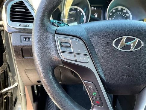 Used 2018 Hyundai Santa Fe Sport w/ 2.4L Value Package 02 FWD image 18