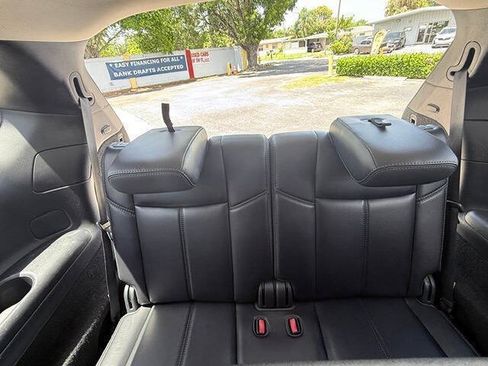 Used 2019 Nissan Pathfinder SL w/ Cargo Package AWD/4WD image 13
