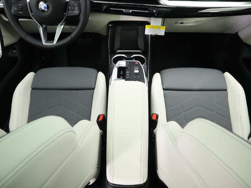 Certified 2026 BMW X2 xDrive28i w/ Technology Package AWD/4WD image 18