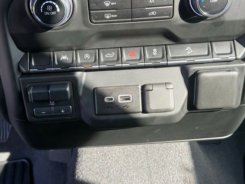 Used 2023 Chevrolet Silverado 1500 Custom Trail Boss image 19