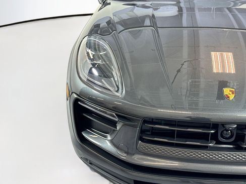 Certified 2025 Porsche Macan image 26