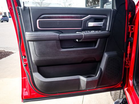 Used 2024 RAM 2500 Big Horn w/ Sport Appearance Package image 14