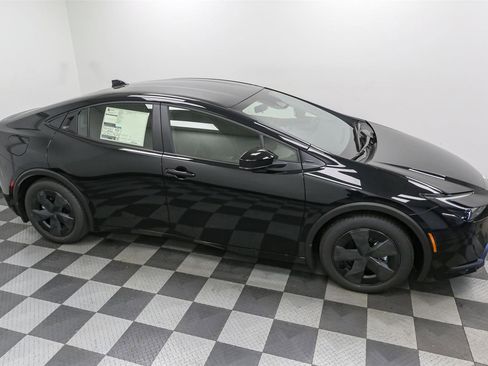 New 2026 Toyota Prius Plug-In Hybrid image 5