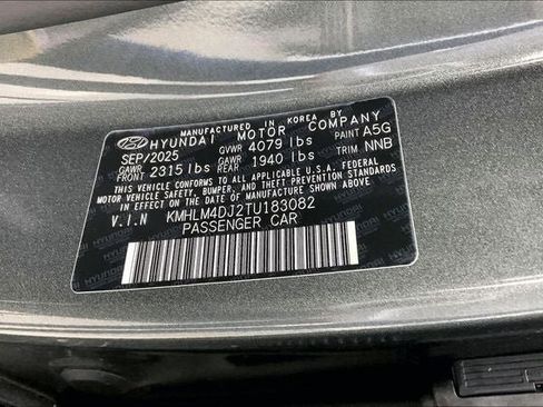 New 2026 Hyundai Elantra Hybrid FWD image 18