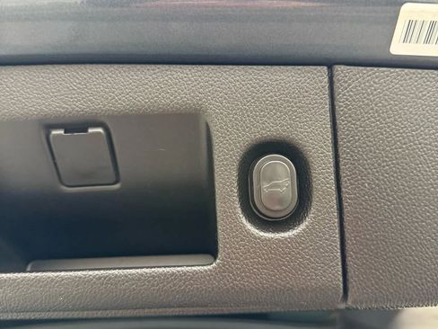 Used 2020 GMC Yukon SLT image 54