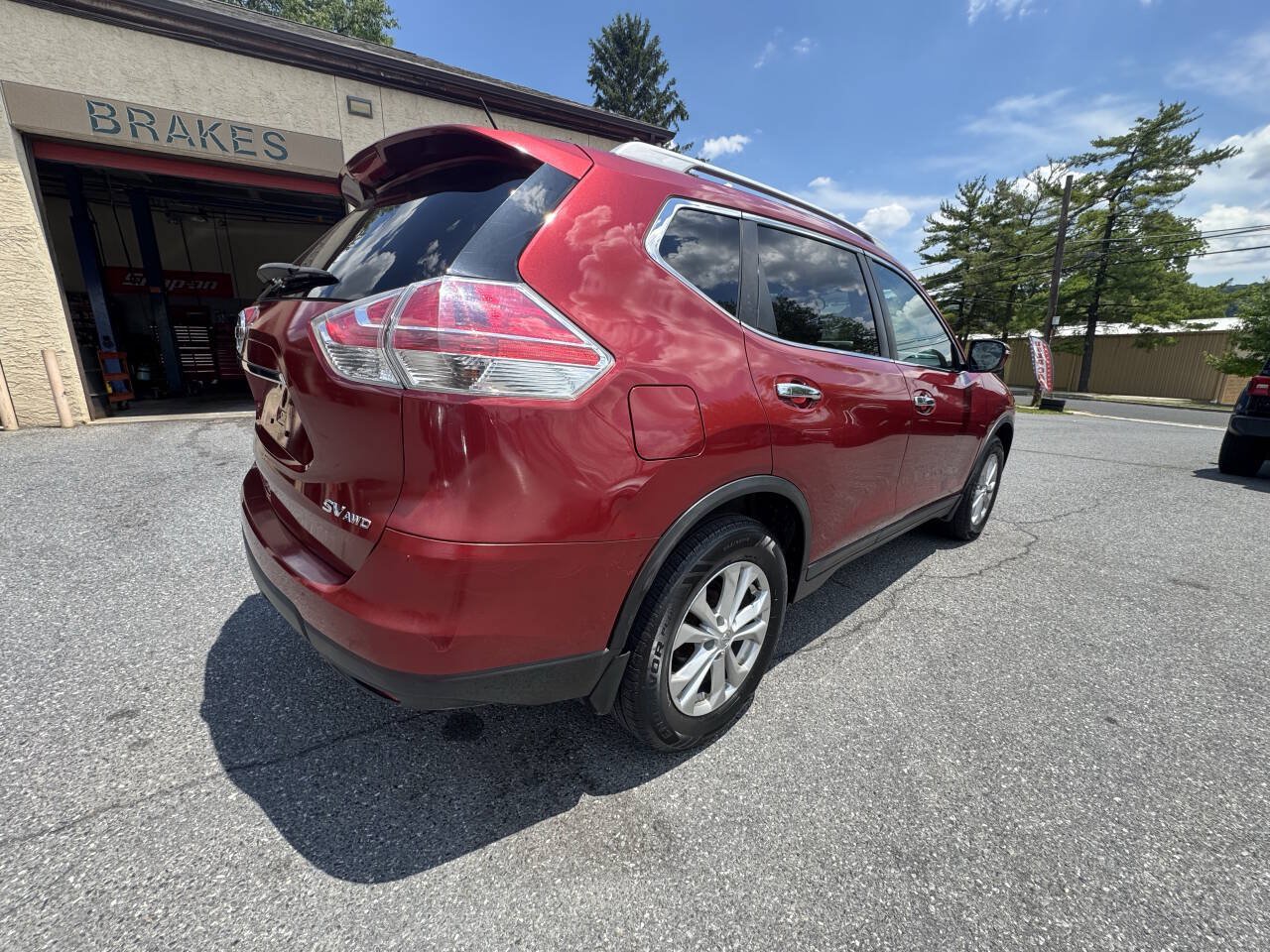 Used 2016 Nissan Rogue SV w/ SV Premium Package AWD/4WD image 6