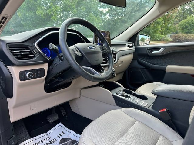 Used 2020 Ford Escape Titanium AWD/4WD image 10