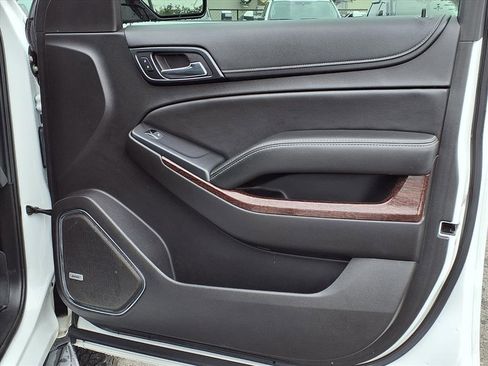 Used 2017 GMC Yukon SLT image 12