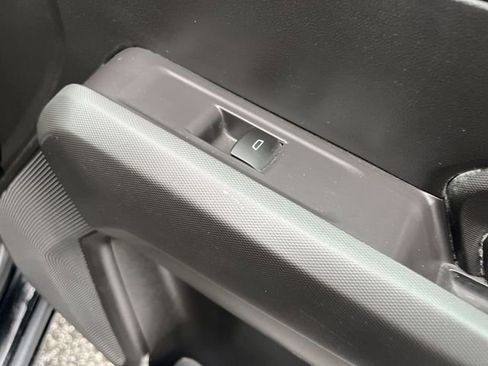 Used 2023 Chevrolet Colorado W/T image 39