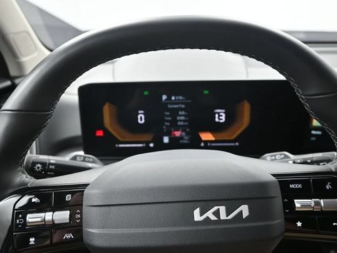 Used 2026 Kia Sorento S AWD/4WD image 15