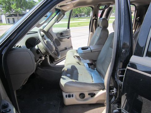 Used 2003 Ford F150 Lariat image 8