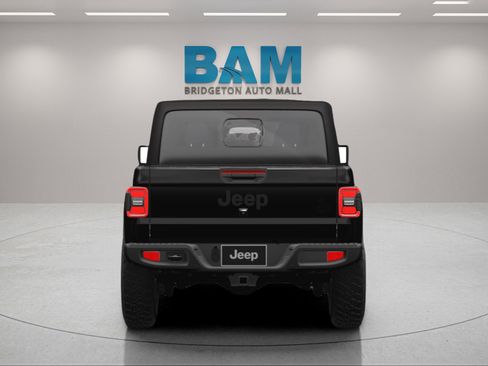 New 2025 Jeep Gladiator Willys image 8