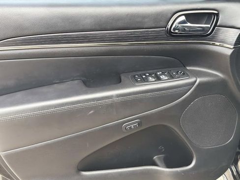 Used 2019 Jeep Grand Cherokee High Altitude RWD image 17