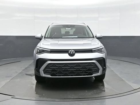 New 2026 Volkswagen Taos SE AWD/4WD image 2