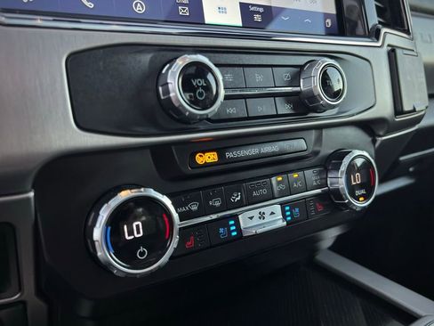 Used 2022 Ford F250 Platinum w/ FX4 Off-Road Package image 60