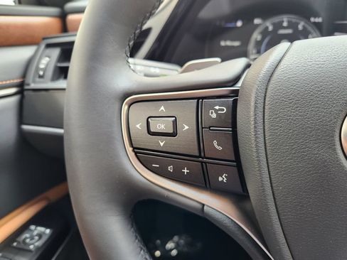 Certified 2024 Lexus ES 350 w/ Premium Package FWD image 28