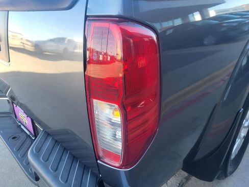 Used 2021 Nissan Frontier SV image 27