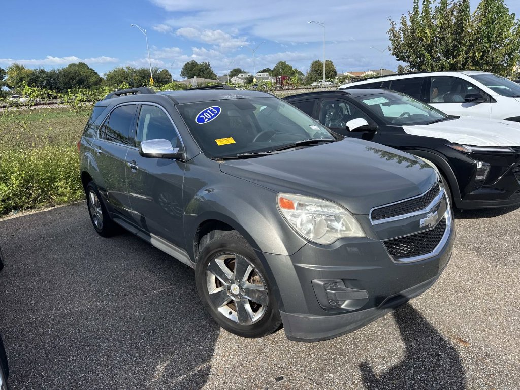 Used 2013 Chevrolet Equinox LT w/ Chrome Package FWD image 2