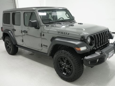 Used 2022 Jeep Wrangler Unlimited Sport AWD/4WD image 3