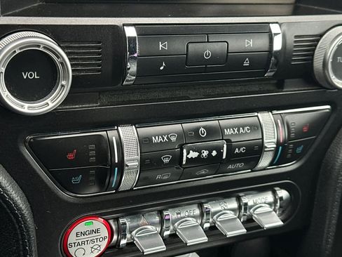 Used 2015 Ford Mustang Premium image 21