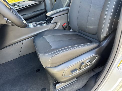 New 2025 Jeep Grand Cherokee Laredo X image 9