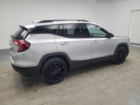 Used 2022 GMC Terrain SLT w/ Elevation Edition image 10