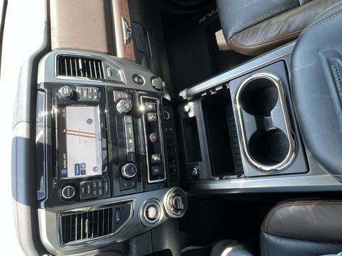Used 2017 Nissan Titan Platinum Reserve AWD/4WD image 23