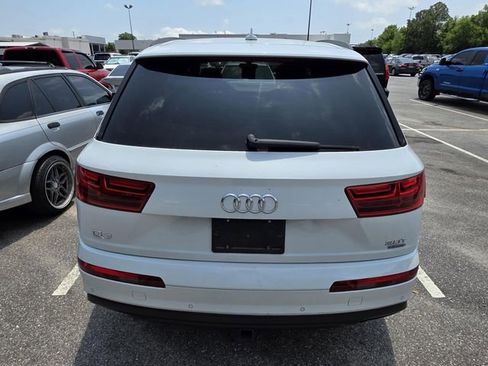 Used 2018 Audi Q7 3.0T Prestige w/ Prestige Package AWD/4WD image 3