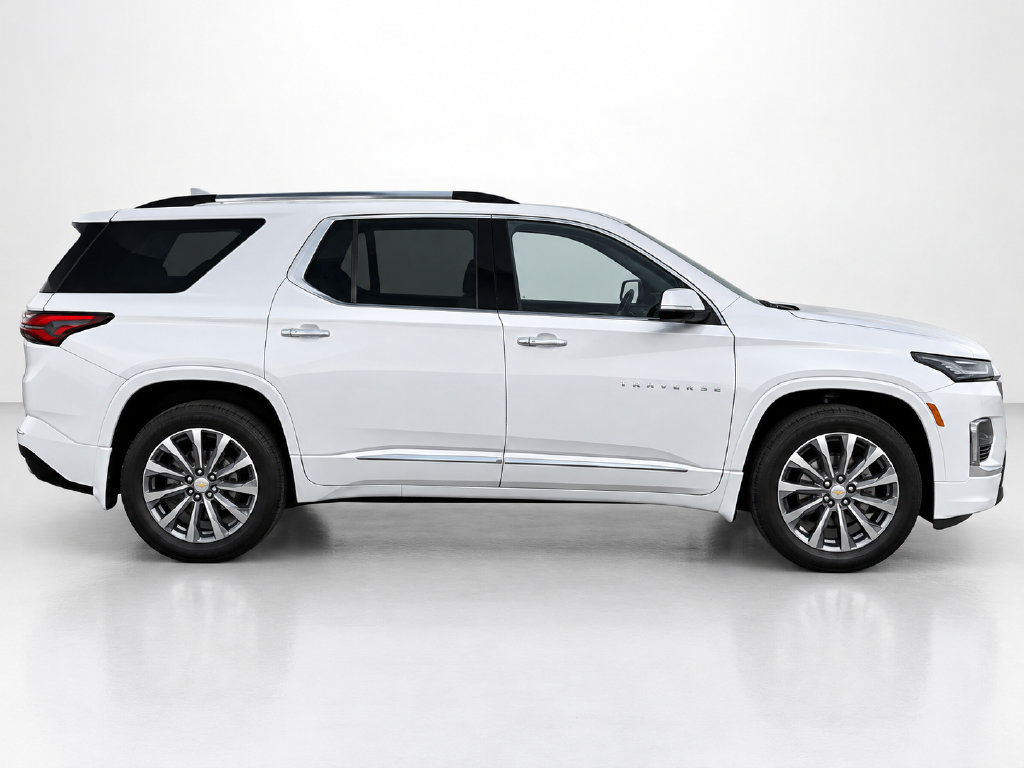 Used 2023 Chevrolet Traverse Premier w/ LPO, Floor Liner Package AWD/4WD image 6