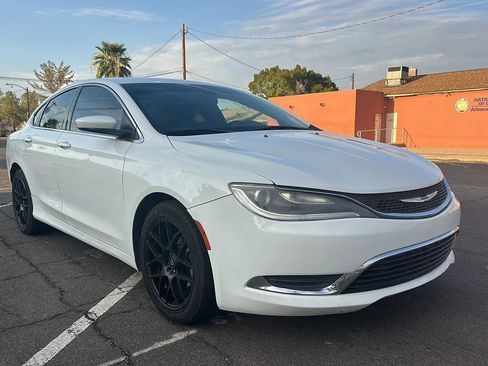 Used 2015 Chrysler 200 Limited w/ Convenience Group image 28