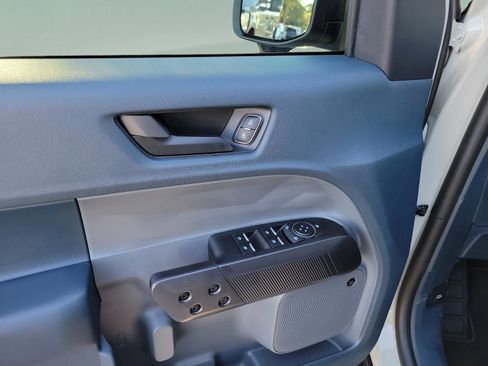 New 2025 Ford Maverick Lariat w/ Black Appearance Package image 7