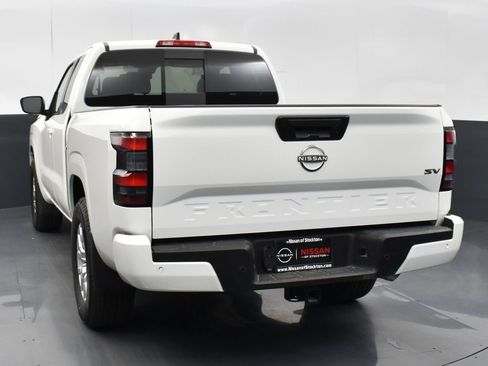 New 2024 Nissan Frontier SV w/ SV Convenience Package image 6