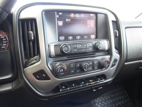 Used 2015 GMC Sierra 2500 SLE w/ SLE Preferred Package AWD/4WD image 13