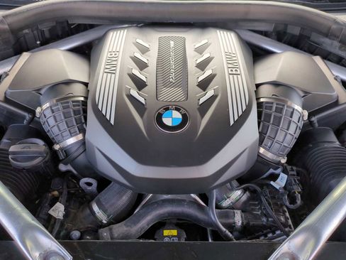 Used 2020 BMW X7 M50i w/ Dynamic Handling Package image 15