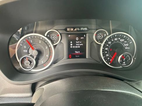 New 2026 RAM 2500 Tradesman AWD/4WD image 12