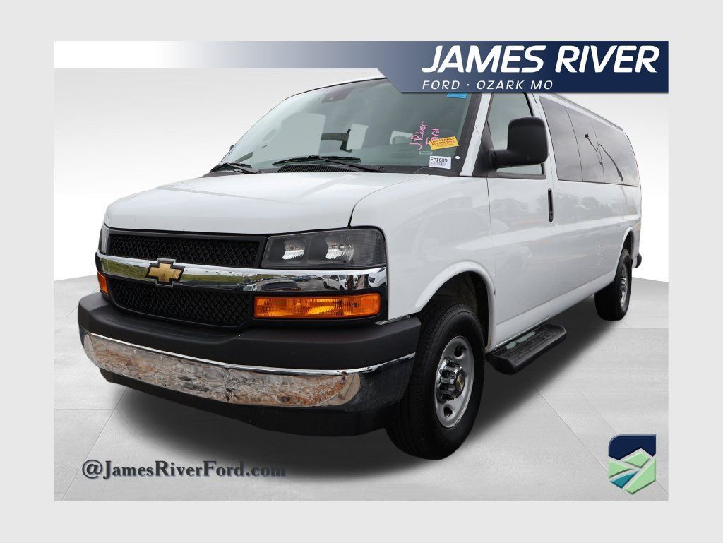 Used 2025 Chevrolet Express 3500 LT w/ LT Preferred Equipment Group RWD 360° Tour