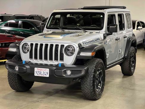 Used 2022 Jeep Wrangler Unlimited Rubicon 4xe AWD/4WD image 25