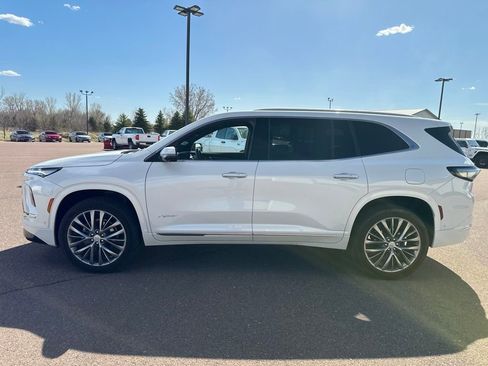 Used 2025 Buick Enclave Avenir w/ Super Cruise Package image 38