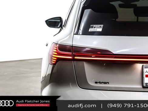 Used 2022 Audi e-tron Chronos w/ Chronos Package image 5